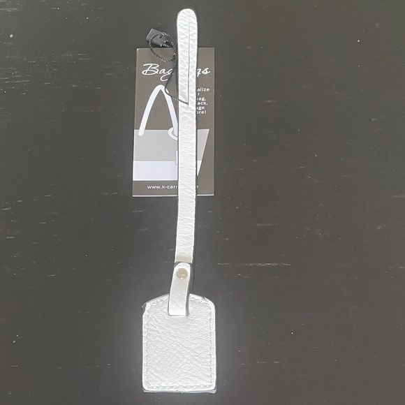 NWT “K•Carroll” Bag Tag,  Monogram Letter "C" White Bag Tag with "Black" Letter - Picture 3 of 5